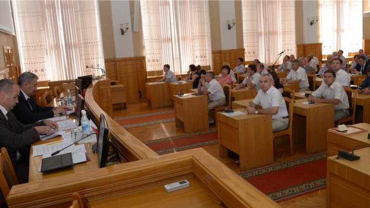 Леонид Черкесов провел общегородскую планерку в преддверии Дня города