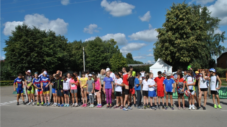 В Шемуршинском районе состоялось соревнование «Шемуршинский дуатлон» (бег + вело + бег)