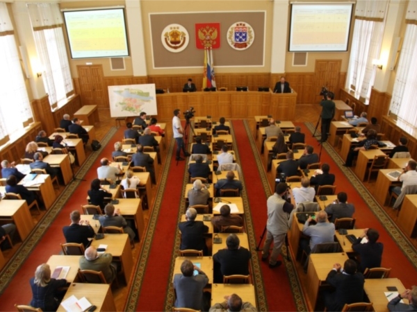 Алексей Ладыков провел встречу с руководителями строительных организаций ("Чебоксары.ру")
