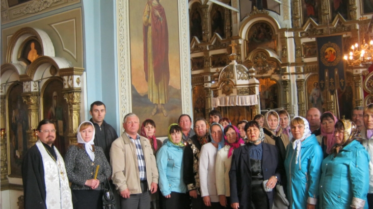 В честь церковного праздника, ветеринарные специалисты Аликовского района посетили Раскильдинскую церковь Рождества Богородицы