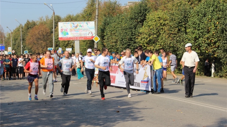 В городе Канаш прошел традиционный спортивный праздник - муниципальный этап Всероссийского Дня бега «Кросс нации-2015»
