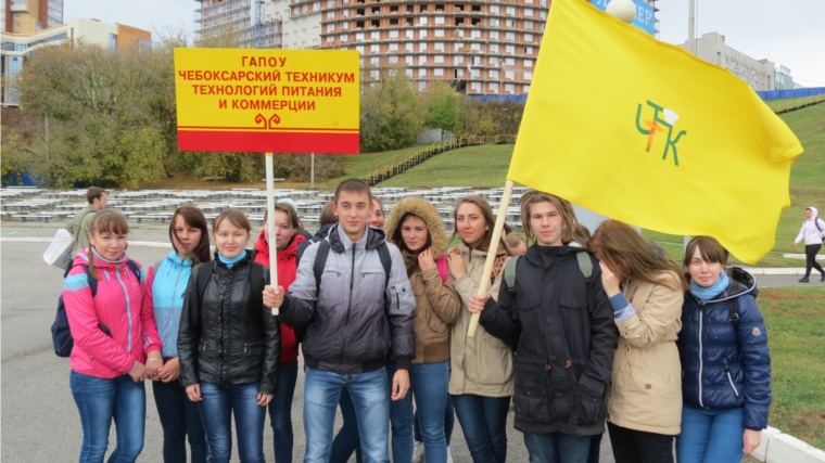 Любители здорового образа жизни Ленинского района присоединились к празднованию Международного дня ходьбы