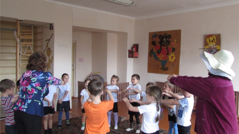 «Огородное приключение Страшилы» под таким названием прошло физкультурное развлечение в МБДОУ «Детский сад «Сказка»