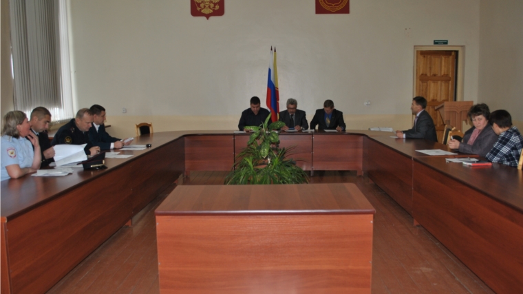 В администрации Шемуршинского района состоялось заседание Комиссии по профилактике правонарушений