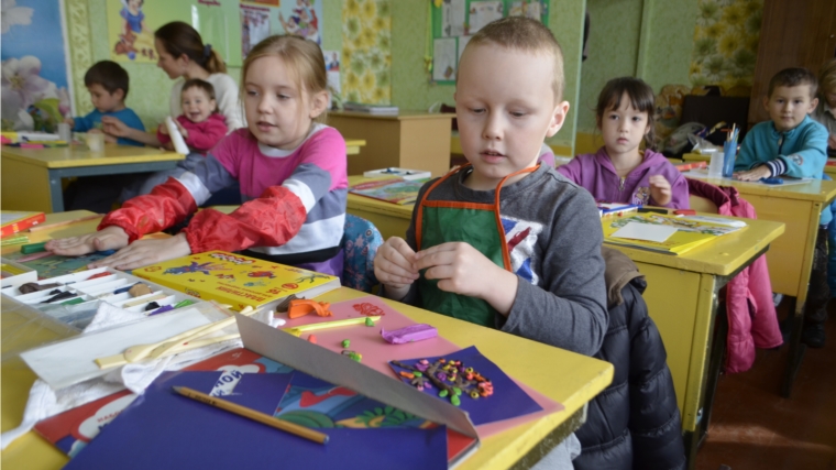 Открытый урок прошел в младшей группе кружка «Палитра» при Доме детского творчества г. Канаш