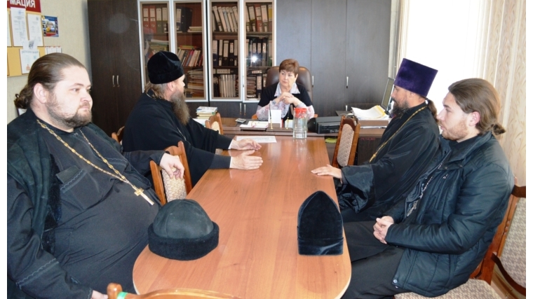 Преосвященнейший Стефан епископ Канашский и Янтиковский встретился с директором школы №11 города Канаш
