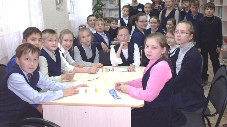 Игра-КВН «Клуб веселых мастеров», посвященная миру профессий, состоялась в центральной детской библиотеке г.Канаш
