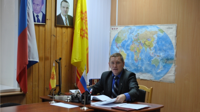 Владимир Денисов провел первую планерку на посту главы администрации Шемуршинского района