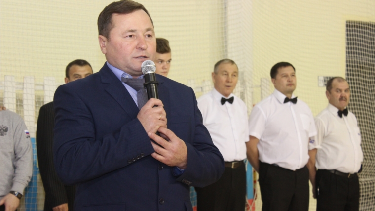 Глава администрации г. Канаш открыл республиканский турнир памяти первого тренера по боксу г. Канаш П.Г. Зинькова