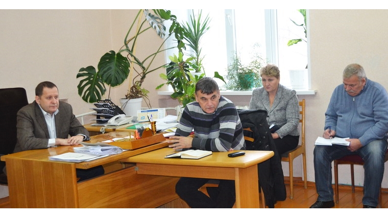 Глава администрации города Шумерли провел рабочее совещание с представителями коммунальной сферы