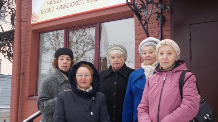 Активные жители и члены ТОС «Центральный-1» побывали в музее чувашской вышивки.