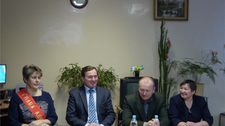 Глава Ядринской районной администрации Владимир Кузьмин встретился с депутатами трех поселений