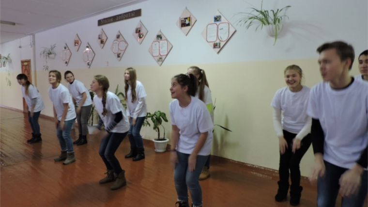 В рамках месячника по борьбе с курением кальяна в школе №9 г. Канаш прошло профилактическое мероприятие