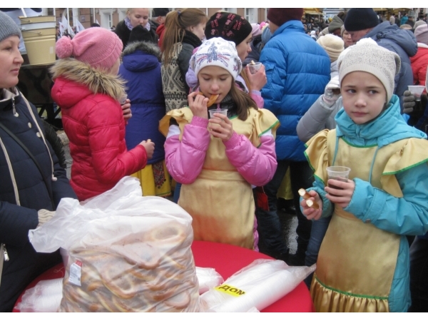 В "День народного единства" на Красной площади работала полевая кухня ("Чебоксары.ру")