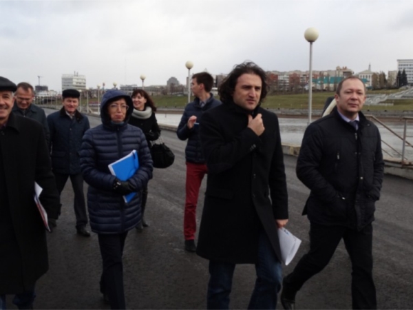 Трассу на заливе накрыли геосеткой