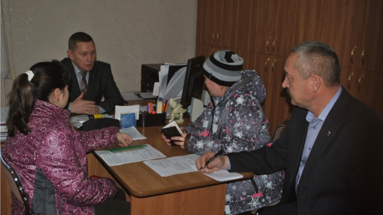 Глава администрации Шемуршинского района Владимир Денисов принял участие в Едином дне приема граждан