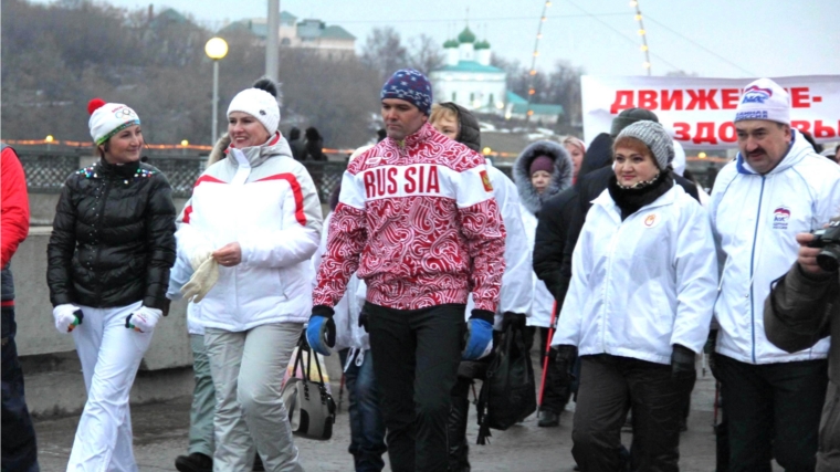 Михаил Игнатьев принял участие в «Прогулке с врачом»: «Наше здоровье и долголетие в наших руках»