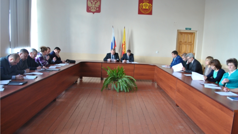 В зале заседаний администрации Шемуршинского района состоялось совместное заседание антинаркотической комиссии и комиссии по делам несовершеннолетних и защите их прав