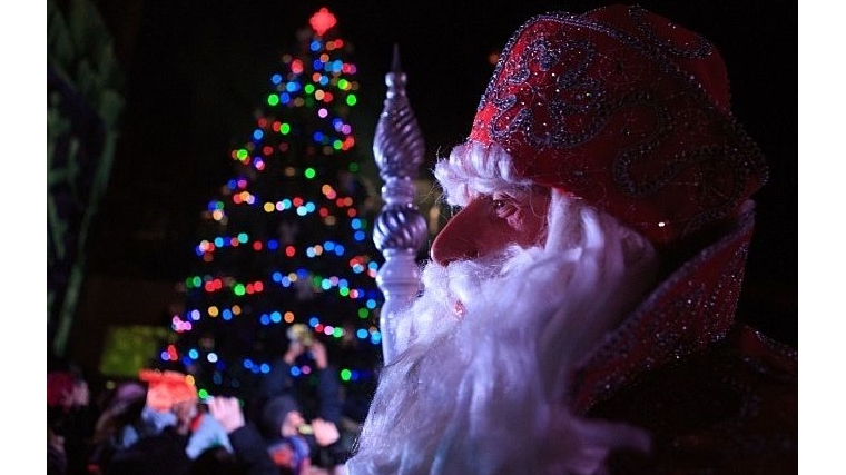 Новогодние праздничные мероприятия в Чебоксарах откроются с приездом главного Деда Мороза
