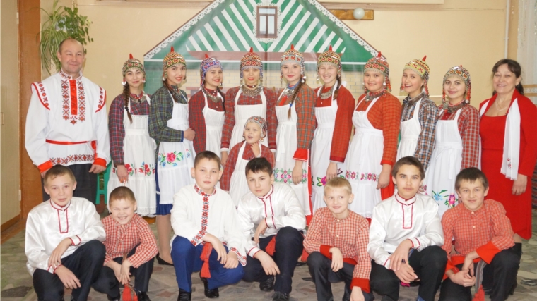 В Чурачикском сельском доме культуры прошел районный фольклорный фестиваль «Ача-пåча сасси»
