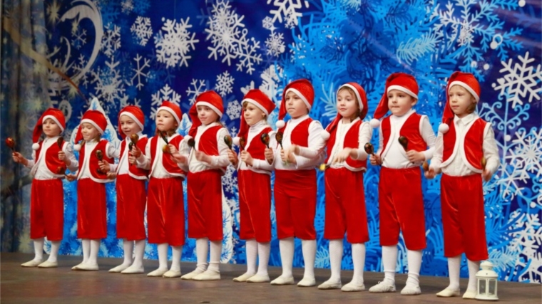 Стали известны финалисты конкурса народных талантов «Фабрика новогодних звезд»