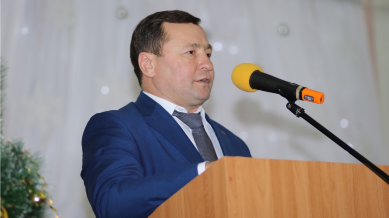 Глава администрации г. Канаш В.В. Софронов принял участие в торжественном собрании по итогам 2015 года
