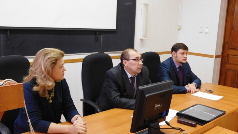 Первый заместитель главы администрации Шумерлинского района Андрей Мостайкин встретился со студентами ЧГСХА