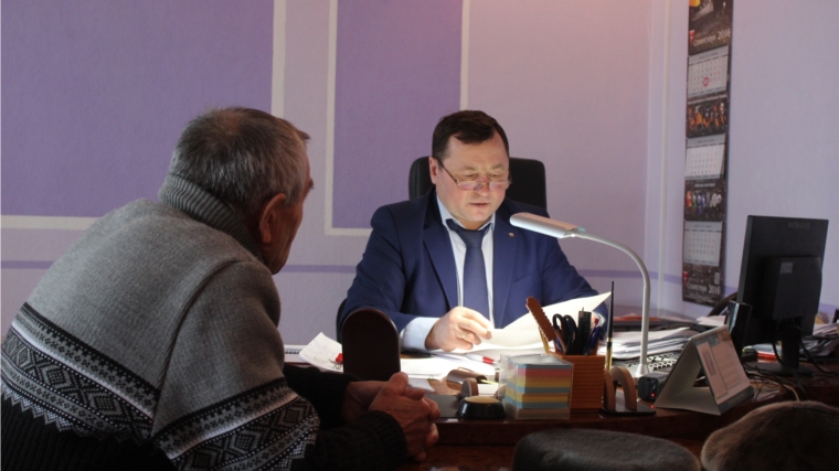 Глава администрации г. Канаш провел прием граждан по личным вопросам