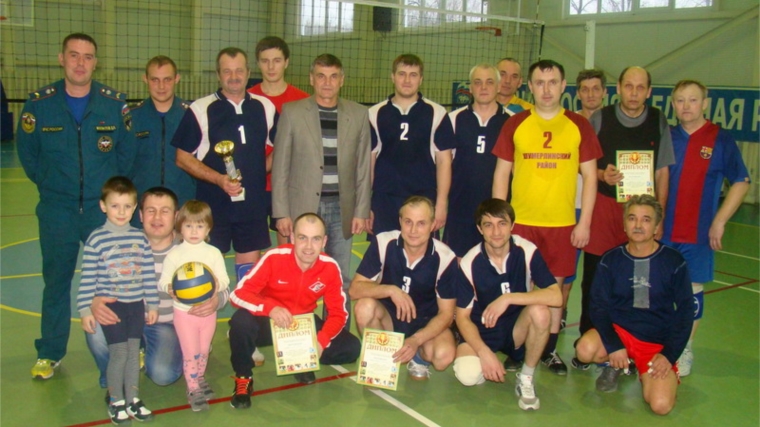 Разыгран Кубок главы администрации города Шумерли по волейболу