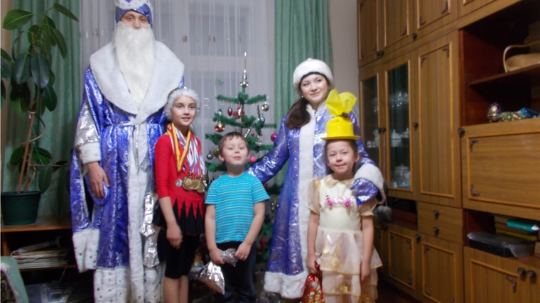 В Новый год – с добрыми делами: в Ленинском районе завершилась молодежная благотворительная акция «Деда Мороза вызывали?»