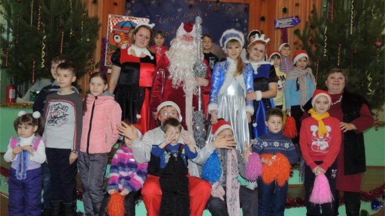 Центр детского творчества продолжает дарить новогодние радости юным шумерлинцам