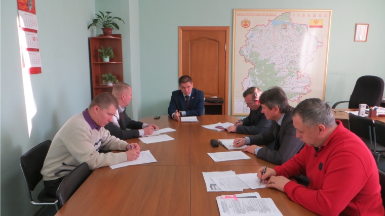 Министр Владимир Доброхотов провел совещание по вопросам обеспечения эффективной работы дорожных служб в снегопад