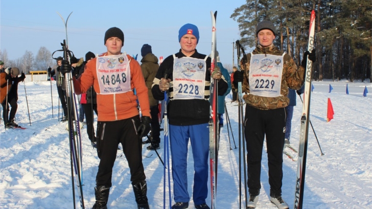«Лыжню!» - на Пионерской поляне состоялось открытие лыжного сезона в Ядринском районе