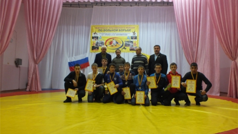 Команда вольных борцов школы - победитель открытого чемпионата Яльчикского района по вольной борьбе памяти мастеров спорта СССР И.Г. Уркина и В.И.Филимонова