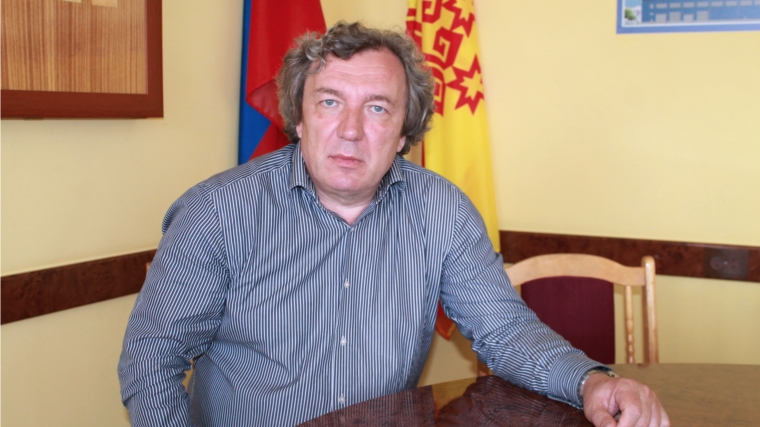 Выдающийся уроженец Канаша, физик-теоретик Вячеслав Муханов и физик-теоретик Стивен Хокинг разделили крупнейшую премию по физике