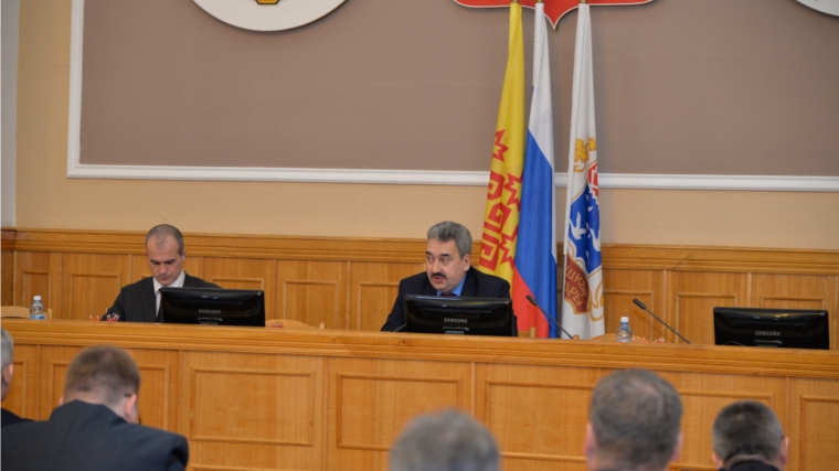 Здоровье чебоксарцев, планы по строительству и реконструкции дорог и мероприятия в рамках Года человека труда стали главными темами общегородской планерки