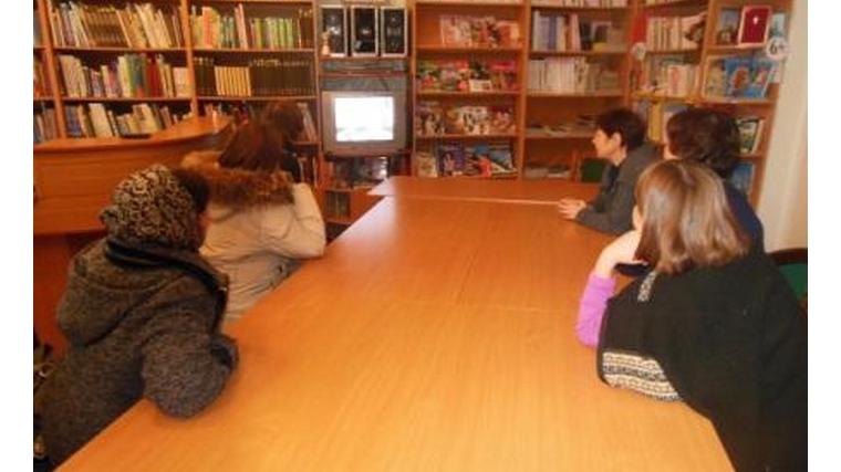Подробно ознакомившись с Посланием, работники библиотечной сферы города Шумерли продолжают свою профессиональную деятельность по выбранному маршруту: «Читатель - Книга - Библиотека»