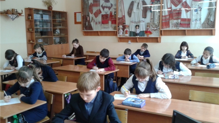 Канашские школьники приняли активное участие во всероссийской игре «Чувашская ласточка»