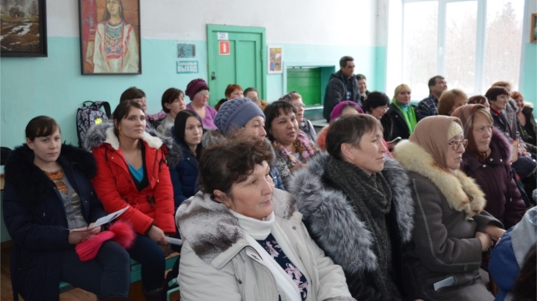 В Мариинско-Посадском районе продолжаются отчетные собрания: в Бичуринском поселении прошла встреча с населением