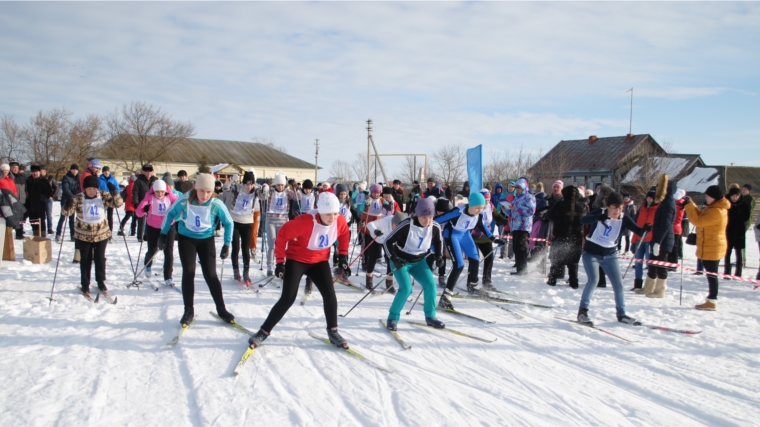 В Шемуршинском районе состоялись соревнования по лыжному кроссу, посвященные памяти Героя Советского Союза Виталия Ивановича Урукова