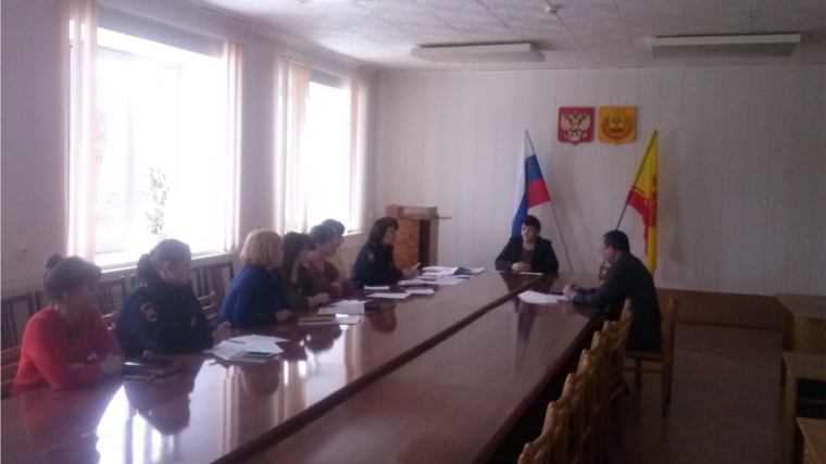 Состоялось заседание комиссии по делам несовершеннолетних и защите их прав при администрации Янтиковского района