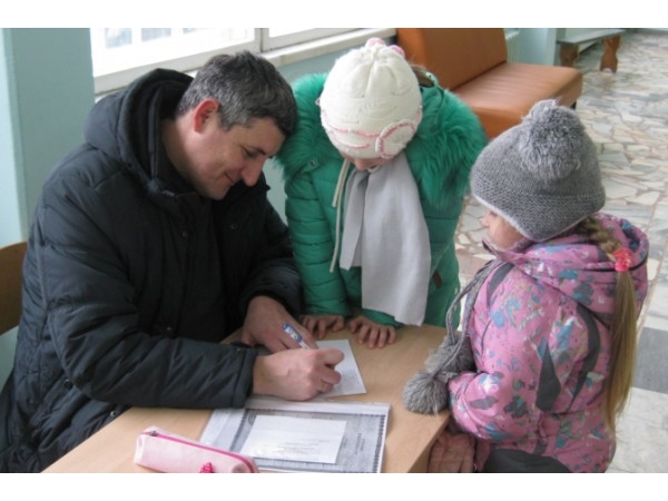 Больше половины родителей будущих первоклассников уже написали заявления в первые классы ("Мой город Чебоксары")
