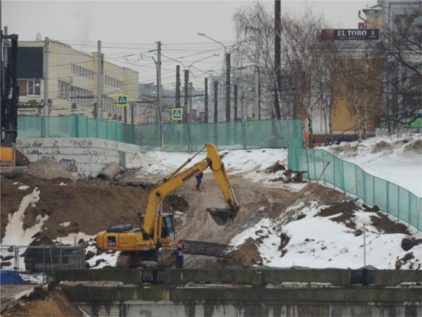 В Чебоксарах идут работы по подготовке основания для нового Московского моста (ИА "Мангазея")