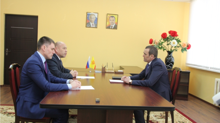 Глава Чувашской Республики Михаил Игнатьев провел встречу с руководством Чебоксарского района