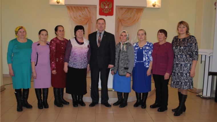 В отделе ЗАГС администрации Шемуршинского района состоялся праздник «Есть женщины в русских селеньях»