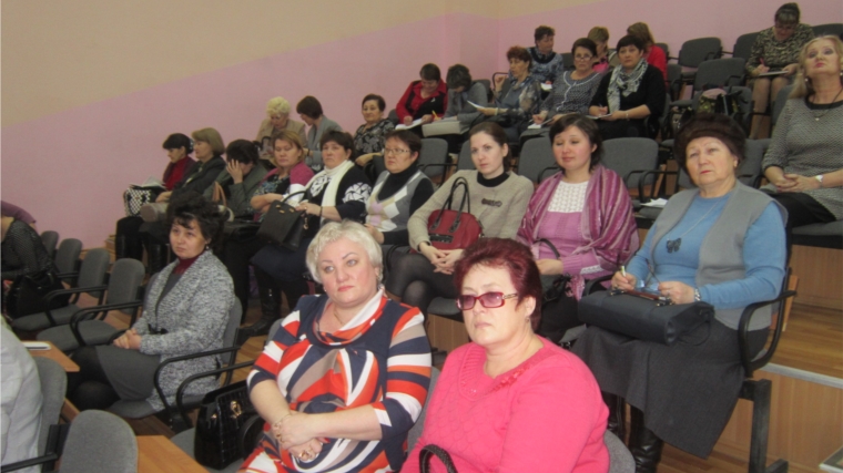В Канаше состоялся семинар «Секреты художественного слова» для учителей русского языка, чувашского языка и литературы