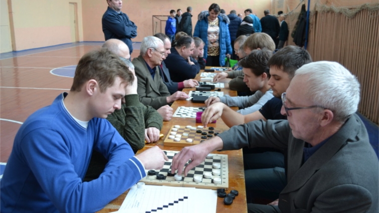 Прошли соревнования по русским шашкам и шахматам в зачет районной Спартакиады