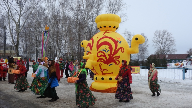 В Комсомольском районе ярко и красочно проводили Зиму и встретили Весну