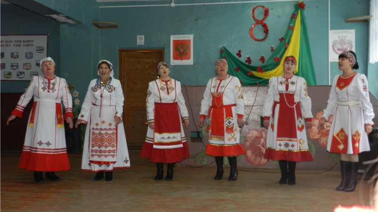 В честь 8 марта в Сявалкасинском доме культуры состоялся большой праздничный концерт