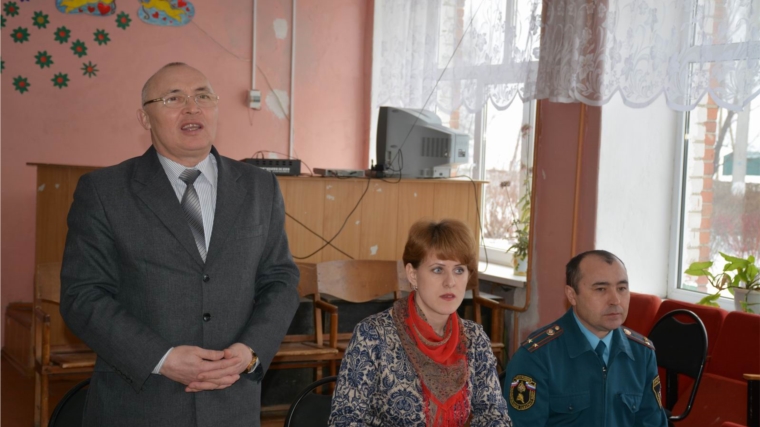 В рамках информационного дня в Вурнарском районе прошли плодотворные встречи с населением, обсуждены актуальные вопросы
